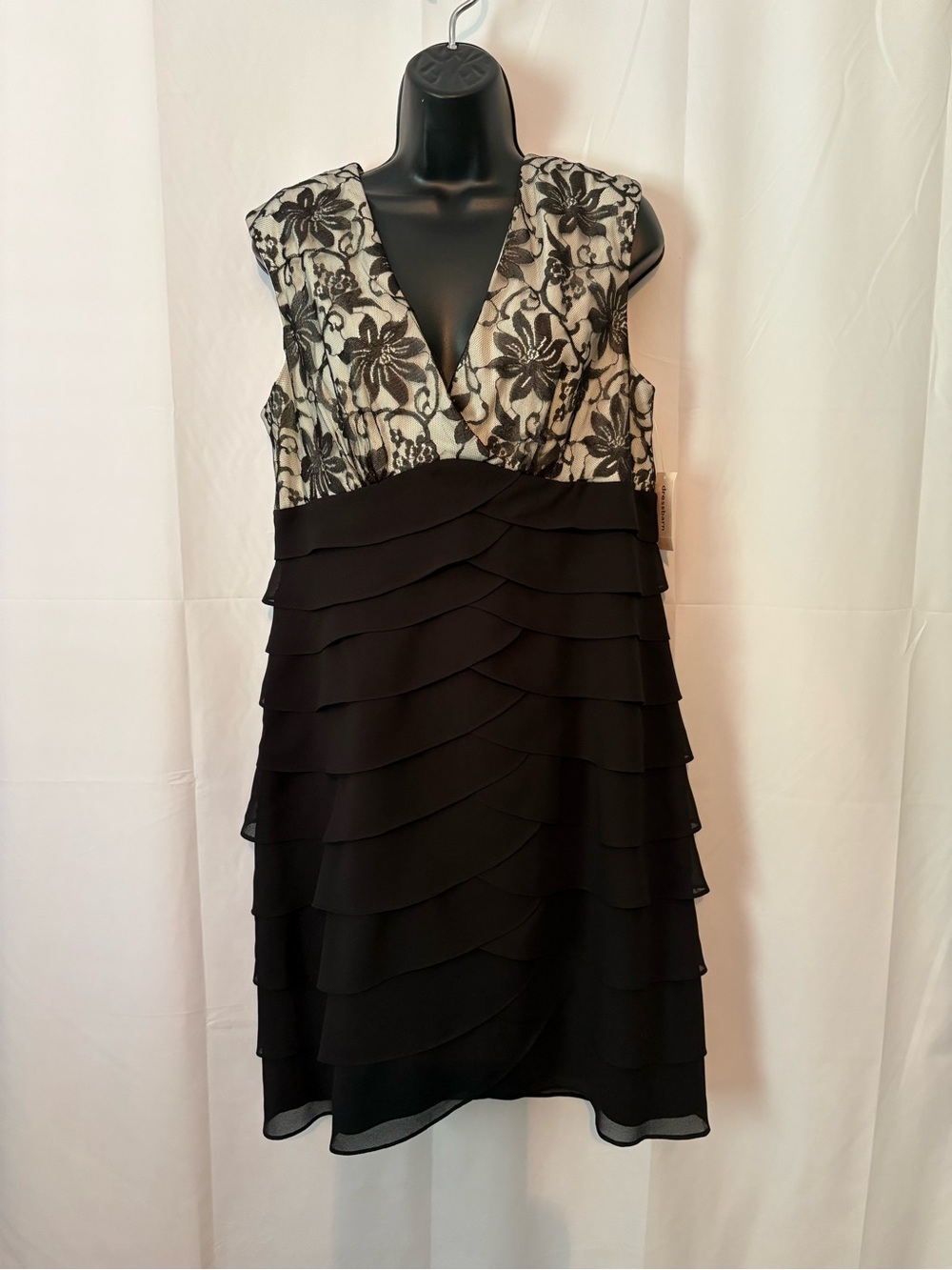 dressbarn Black and Ivory Floral Lace Tiered V-Neck Dress